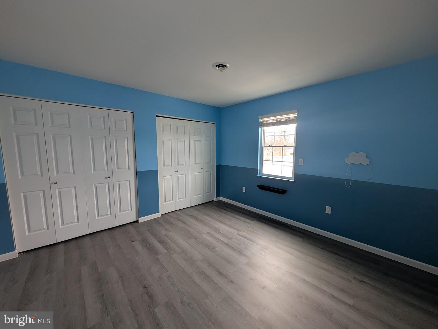 WALNUT VILLAS - Residential