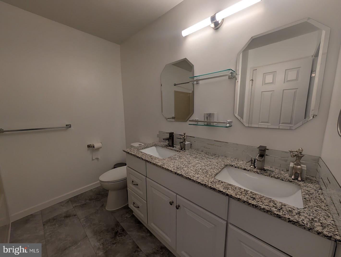 WALNUT VILLAS - Residential