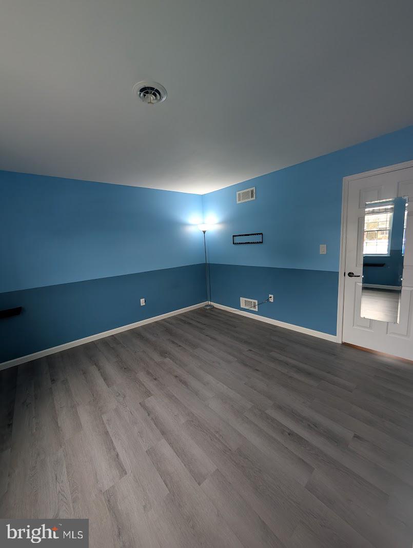 WALNUT VILLAS - Residential