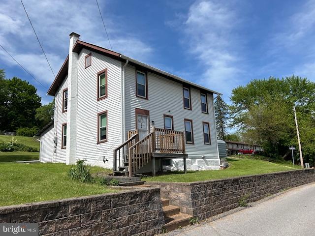 Great opportunity to own a home in the in the heart of the Bellefonte Borough. Two story home with 4 bedrooms, 1 full bath and 1440 square feet of finished space. This home is located on the corner of Burrows Street and Cowdrick Alley with 2 lots totaling .44 acres. Updated with a metal roof, newer windows and a detached car port. Great location with tremendous potential. Priced to sell at $119,900.