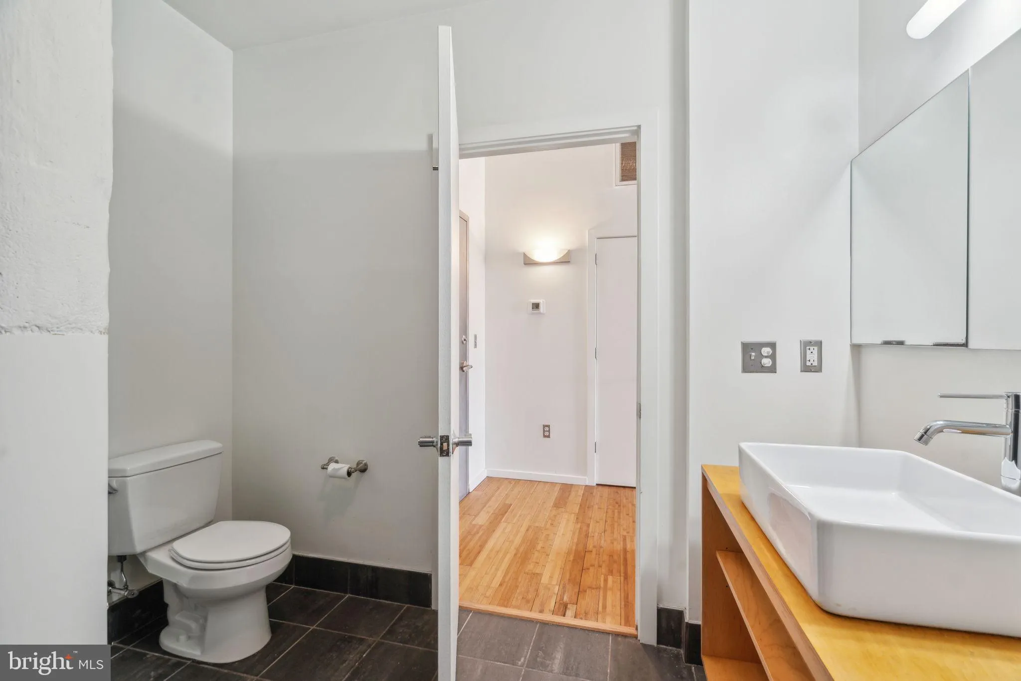 Philadelphia, Pennsylvania 19125, United States, 2 Bedrooms Bedrooms, ,2 BathroomsBathrooms,Residential,Active,162602