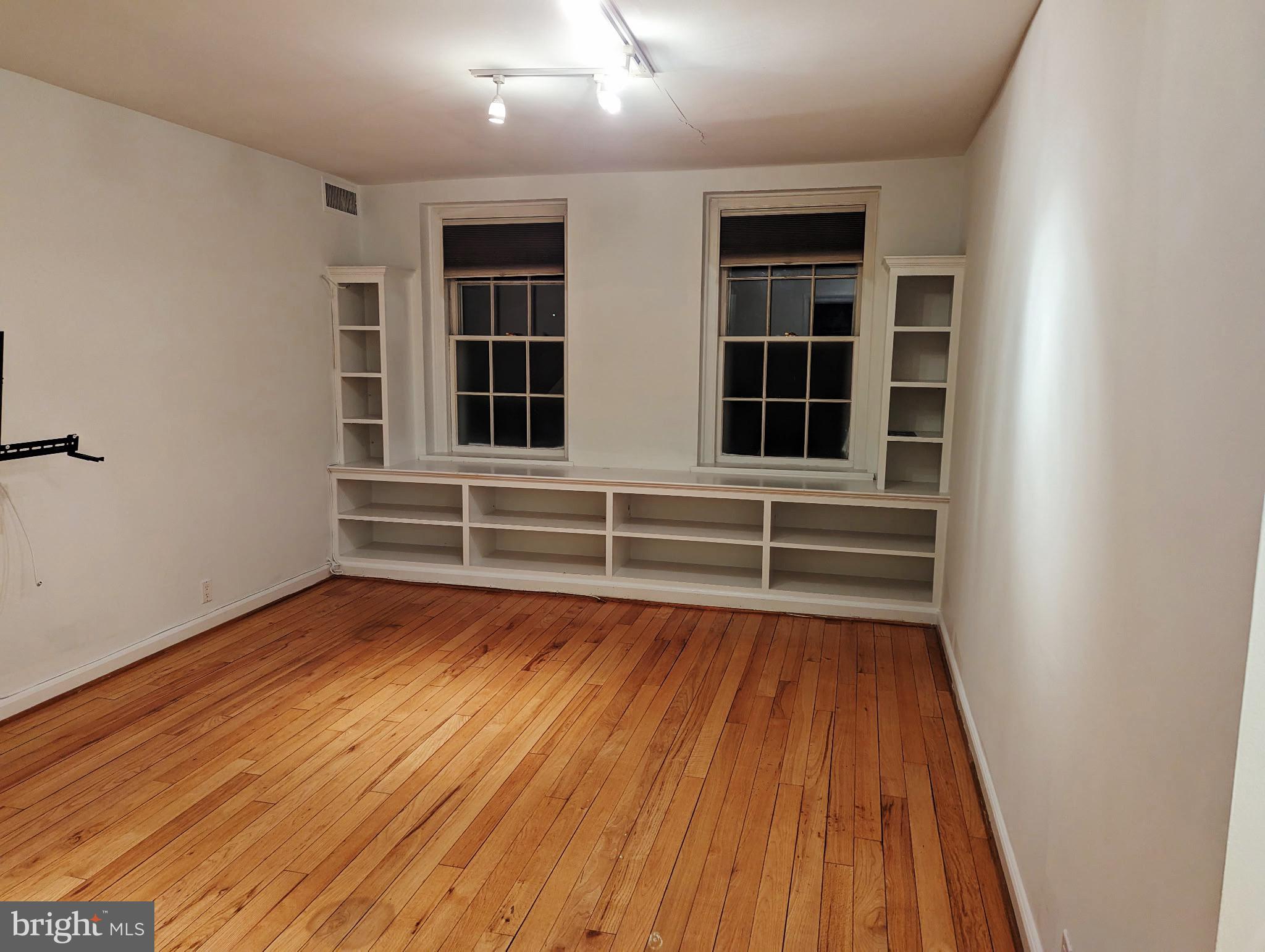 3871 NEWARK STREET NW C471