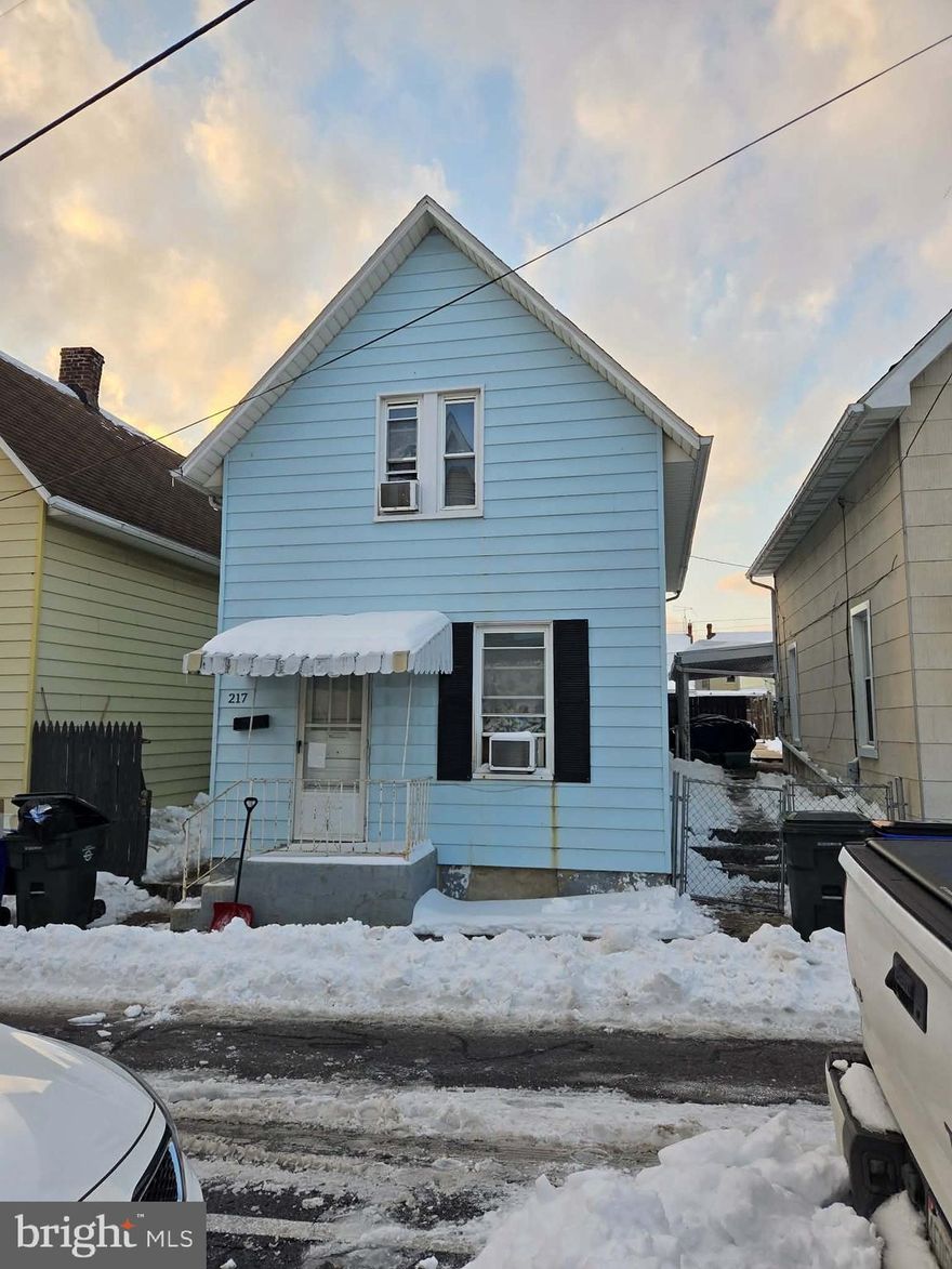 ***Why Rent When You Can Own for Less*** Nice 3 Bedroom Home in Hagerstown. Close to Everything. This Home Would be Ideal for First Time Buyers or Investors. 2 Bedrooms and Bath Upstairs, Living Room, Dining and 3rd Bedroom on the Main Level. Laundry on the Main Level and Parking in the Rear.