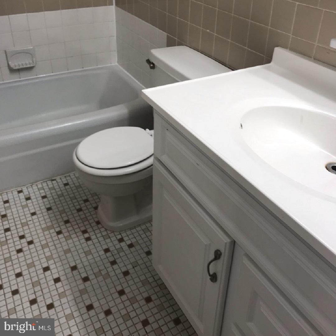 WESTCHESTER PARK - Residential Lease