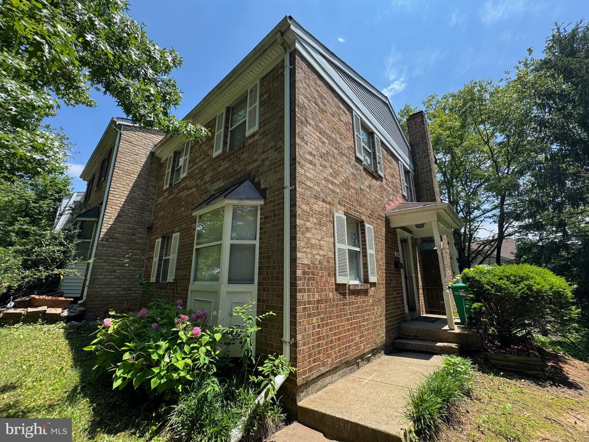 All brick end-unit townhouse at an excellent price! This spacious home offers a fantastic opportunity for renovation and customization. Features include a bright eat-in kitchen, separate dining room, 3 generously sized bedrooms, 2.5 baths, and a full basement—perfect for additional living space or storage. Enjoy a private yard with room to garden or entertain. Located just minutes from NASA Goddard Space Flight Center, New Carrollton Metro, shopping at Woodmore Towne Centre, and major commuter routes including I-495 and Route 50. Great potential in a convenient Lanham location!