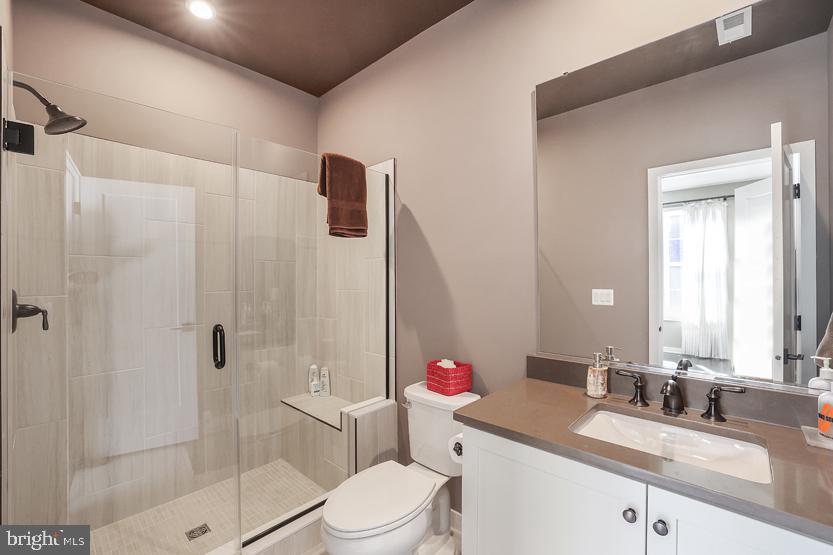 METRO WALK AT MOOREFIELD STATION - Residential Lease