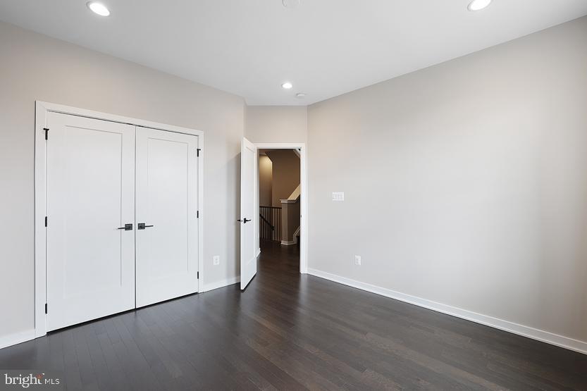 METRO WALK AT MOOREFIELD STATION - Residential Lease