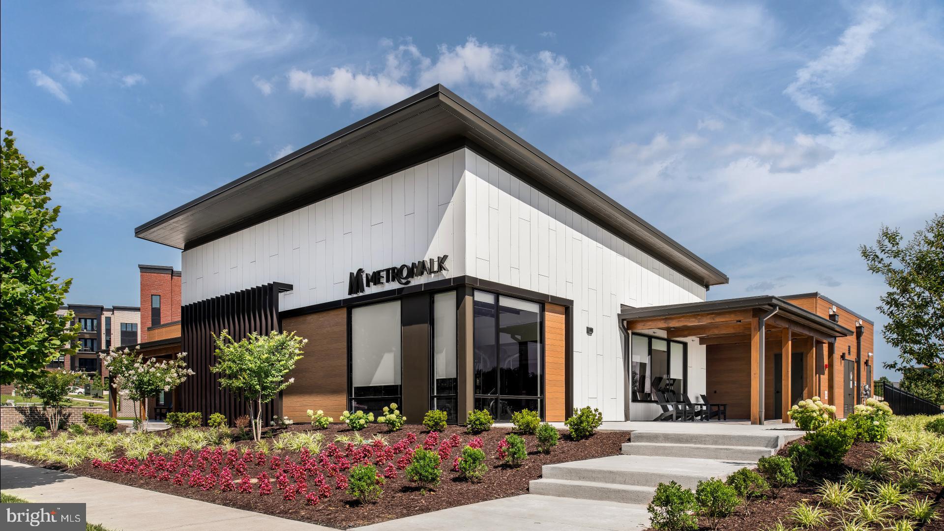 METRO WALK AT MOOREFIELD STATION - Residential Lease