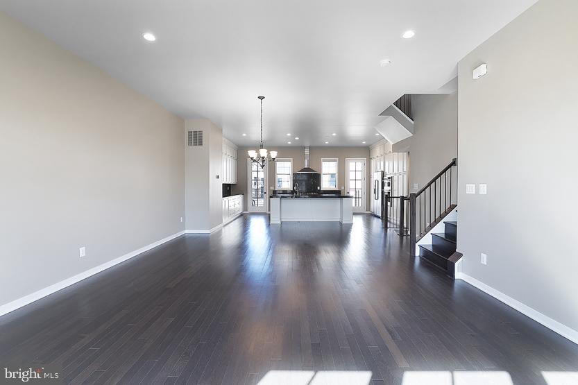 METRO WALK AT MOOREFIELD STATION - Residential Lease