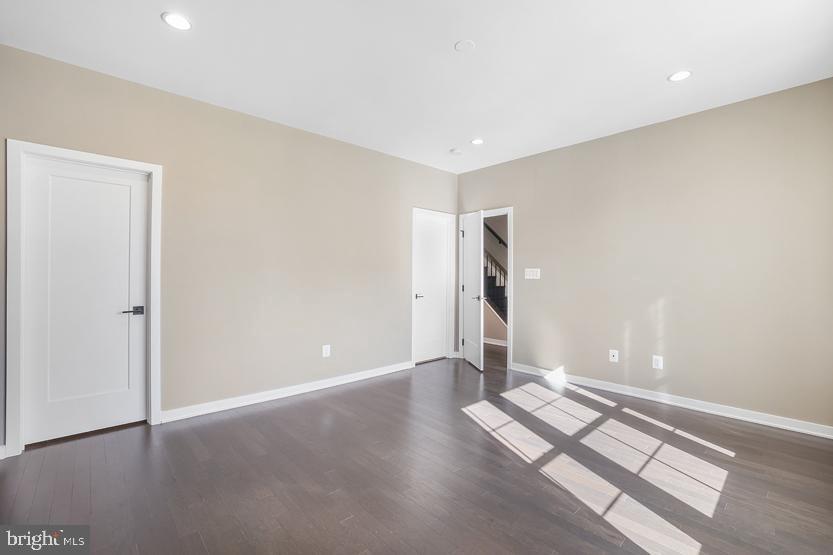 METRO WALK AT MOOREFIELD STATION - Residential Lease