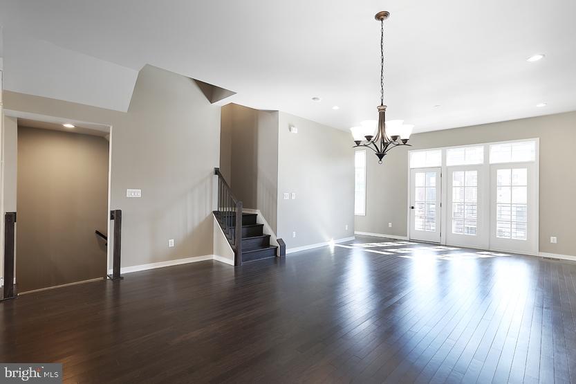 METRO WALK AT MOOREFIELD STATION - Residential Lease