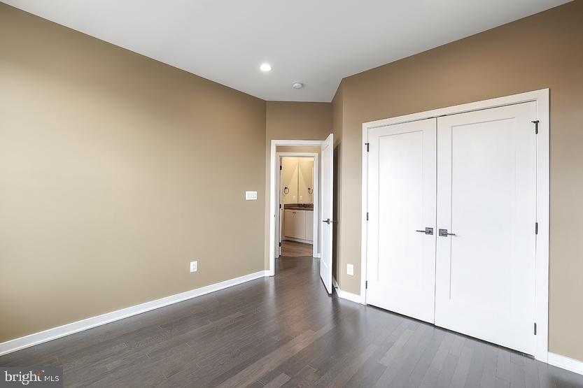 METRO WALK AT MOOREFIELD STATION - Residential Lease