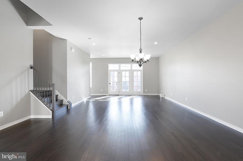 METRO WALK AT MOOREFIELD STATION - Residential Lease