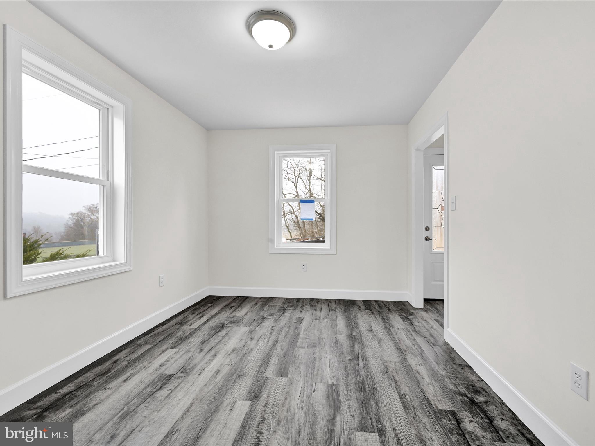 PINE GROVE - Residential