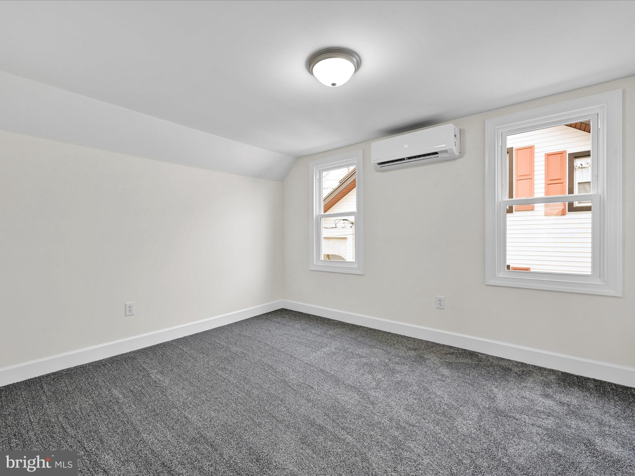 PINE GROVE - Residential