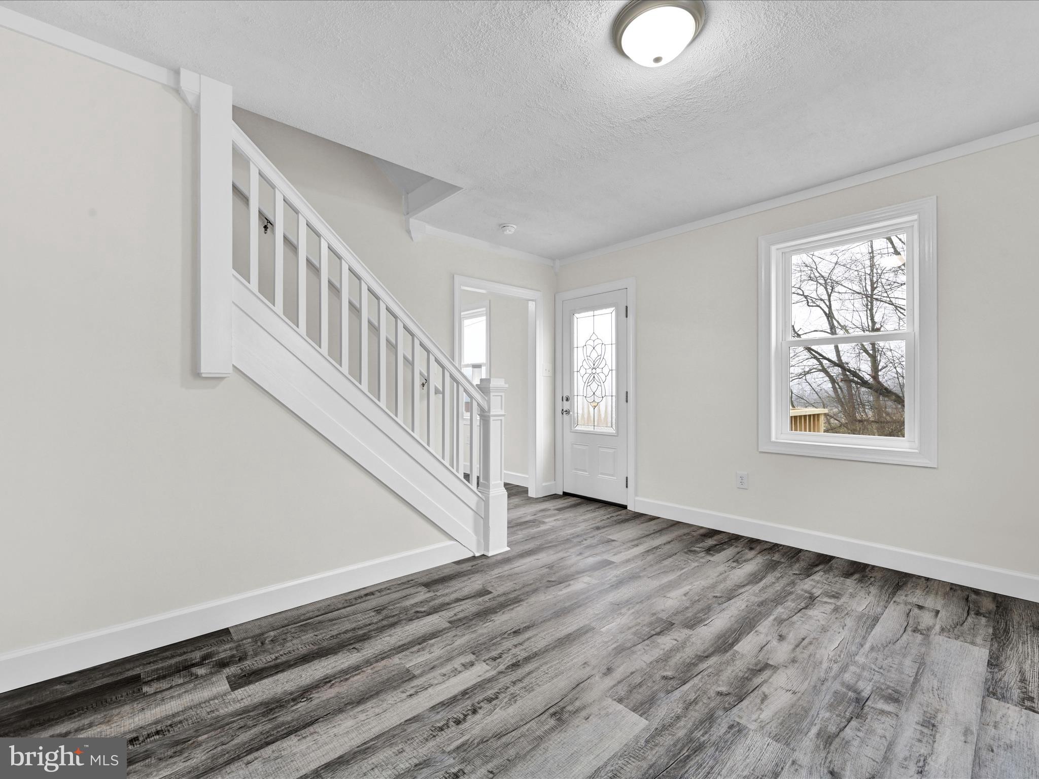 PINE GROVE - Residential