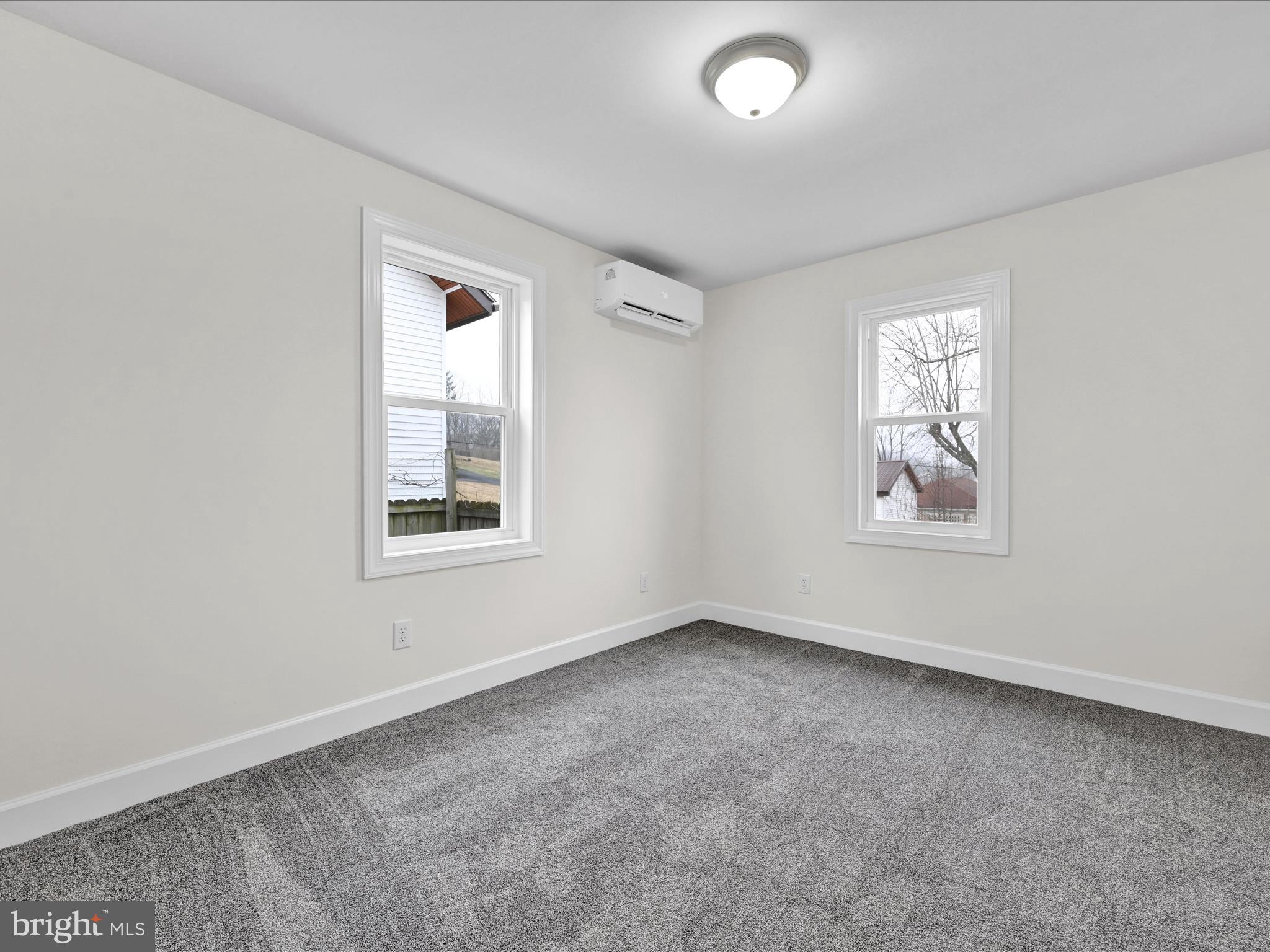 PINE GROVE - Residential