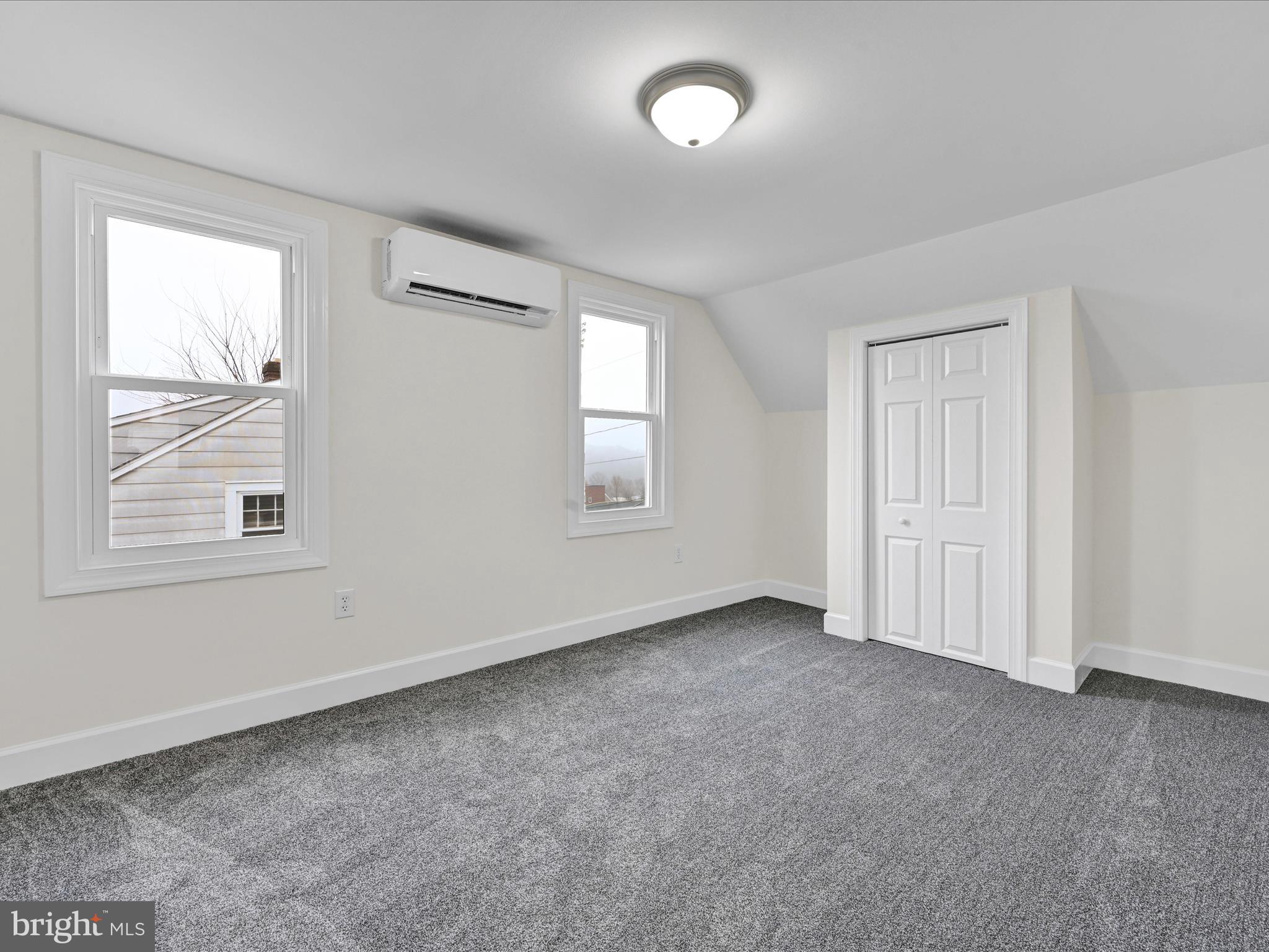 PINE GROVE - Residential