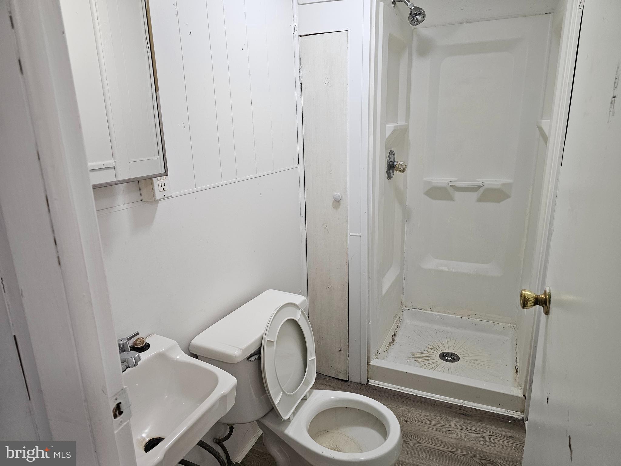 YORKSHIRE - Residential Lease