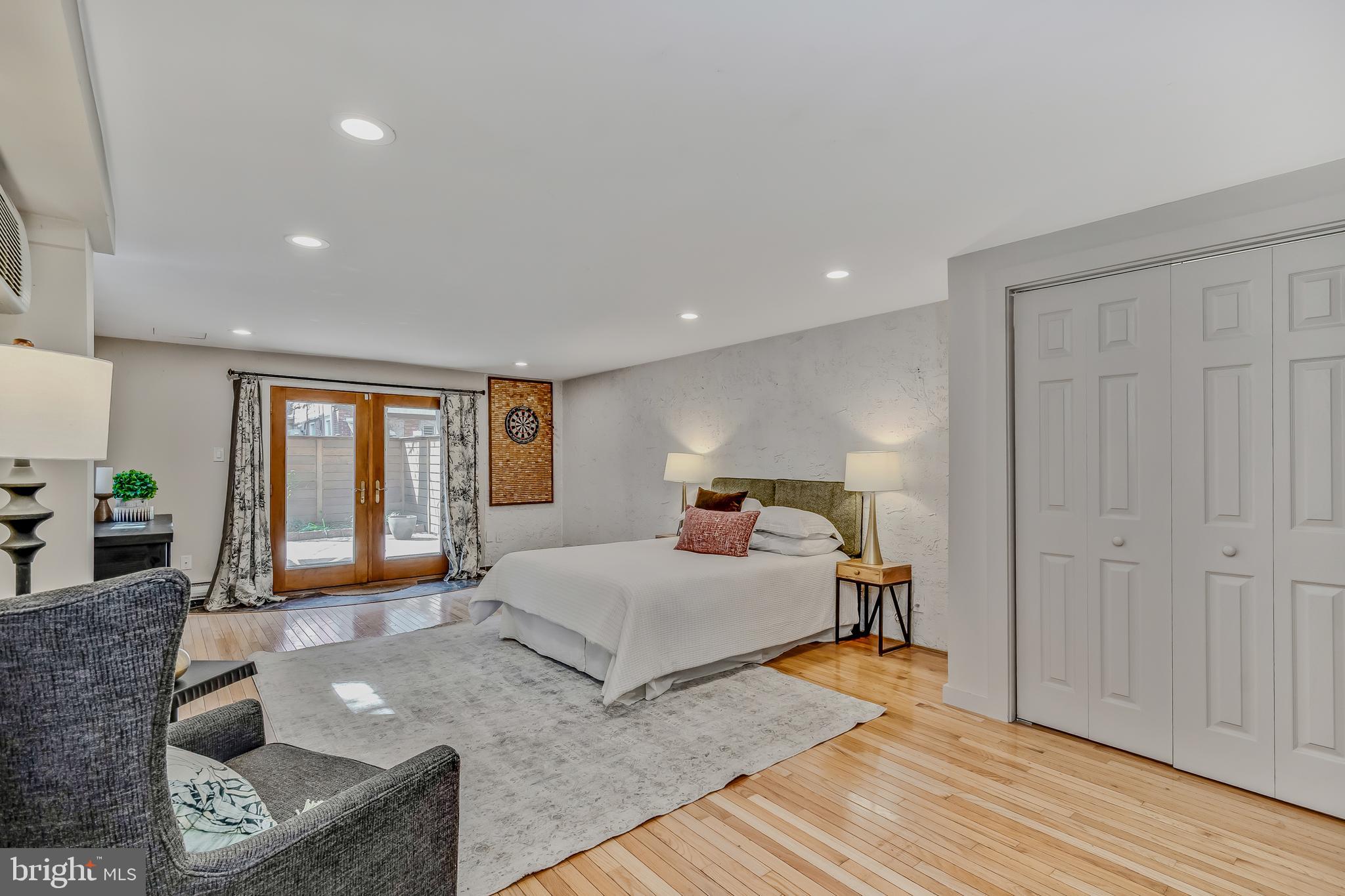 SPRING GARDEN - Residential