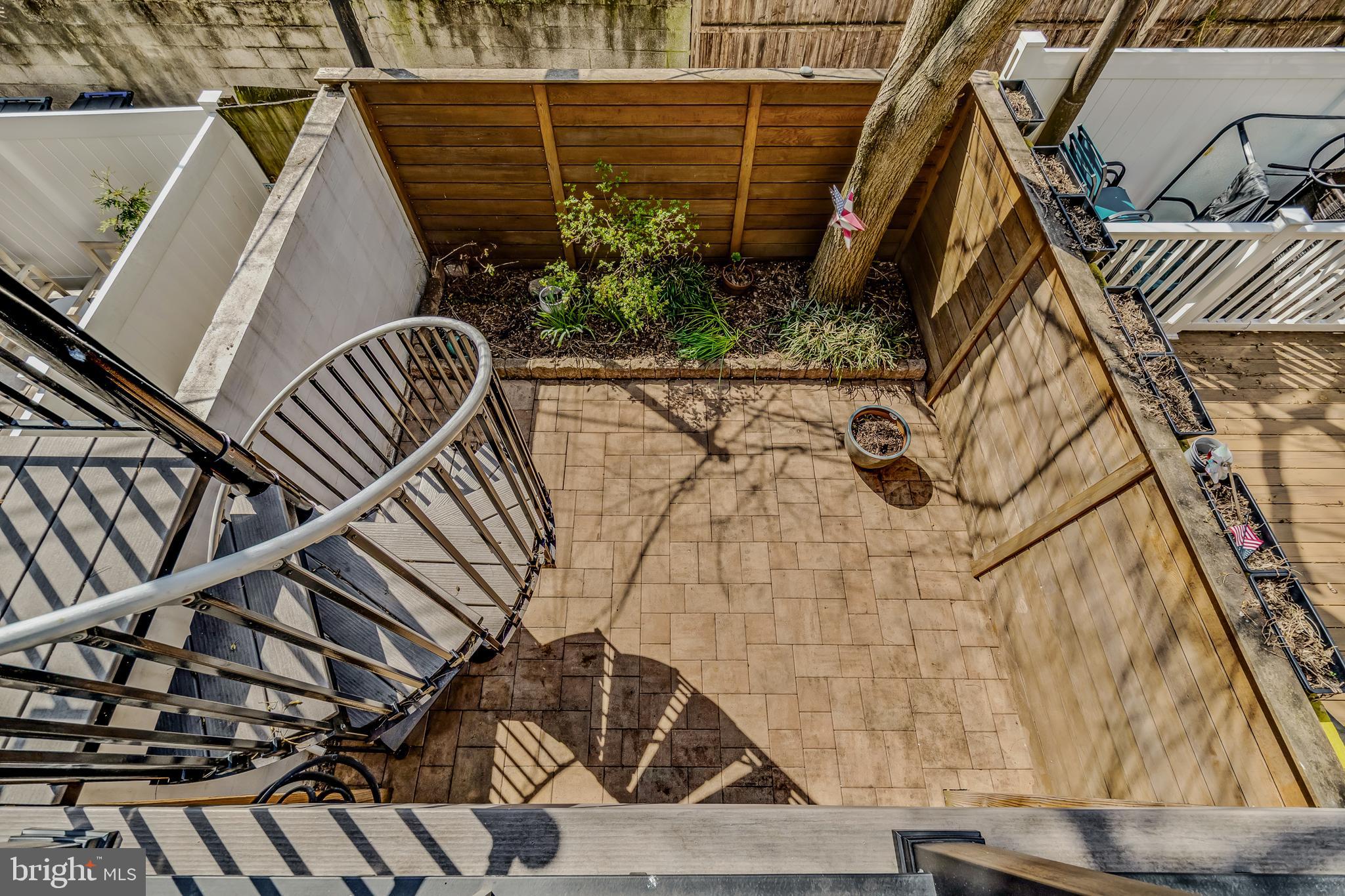 SPRING GARDEN - Residential