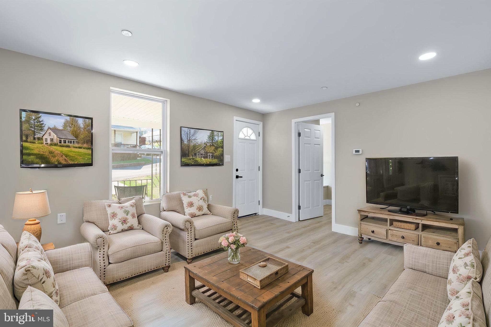 DOWNTOWN - Residential