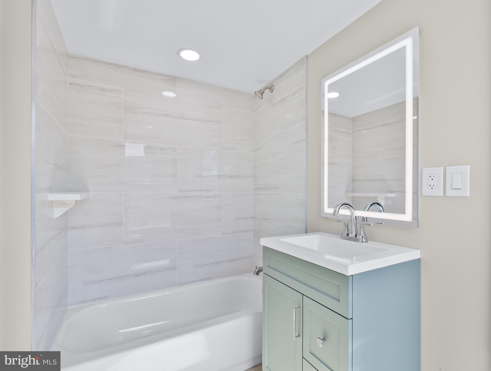 DOWNTOWN - Residential