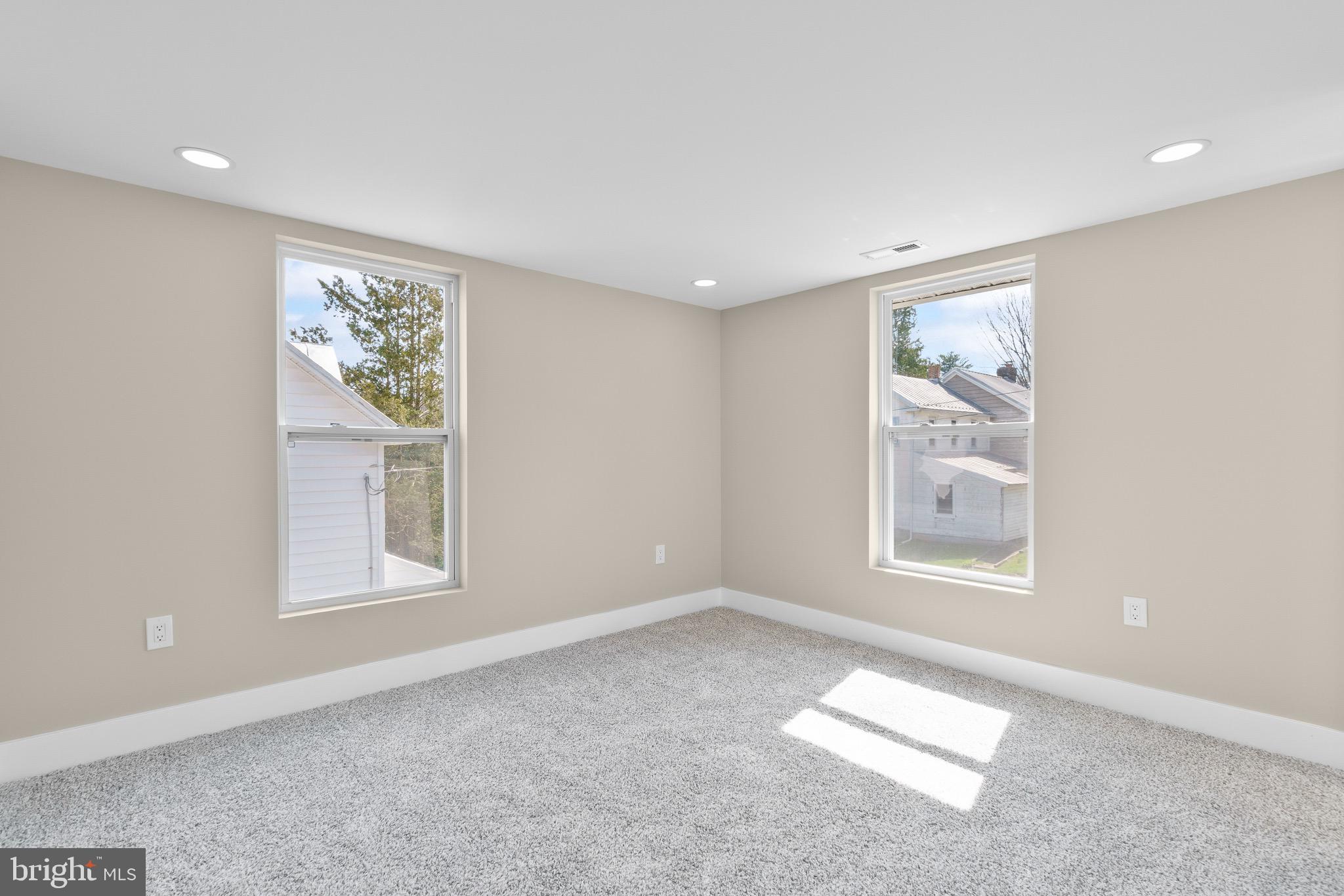 DOWNTOWN - Residential