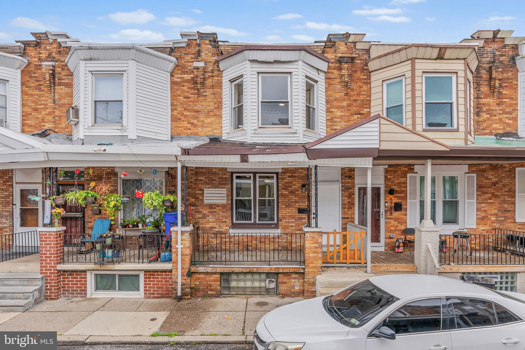 OXFORD CIRCLE - Residential Lease