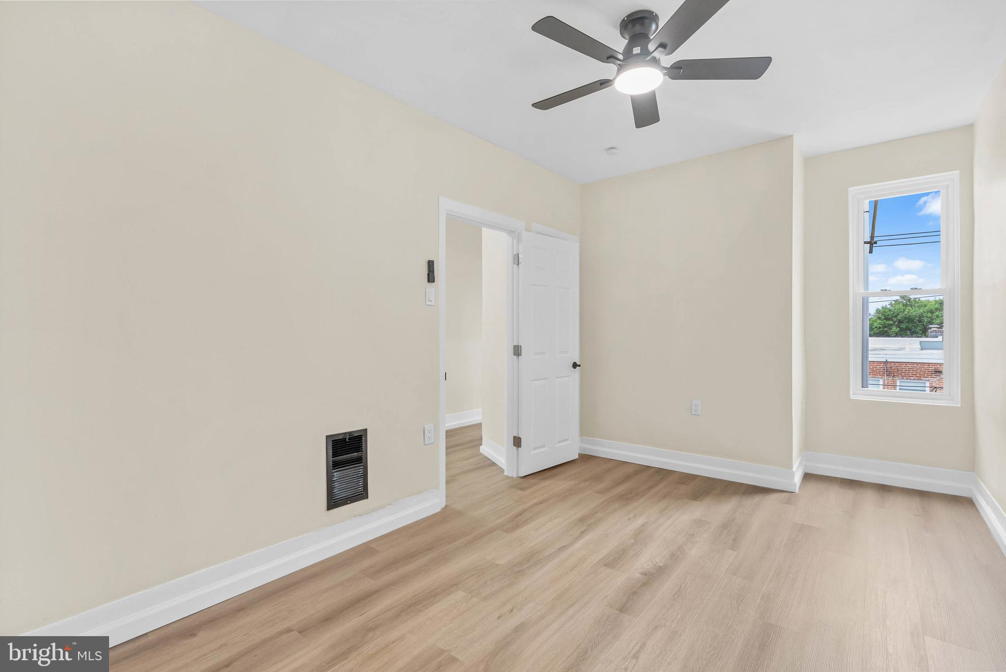 OXFORD CIRCLE - Residential Lease