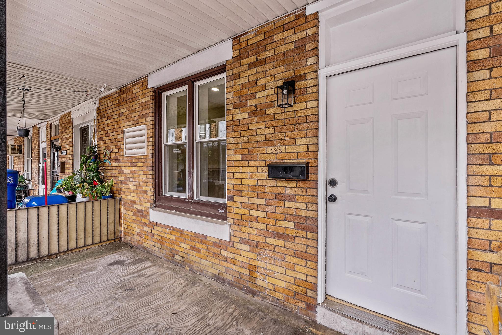 OXFORD CIRCLE - Residential Lease