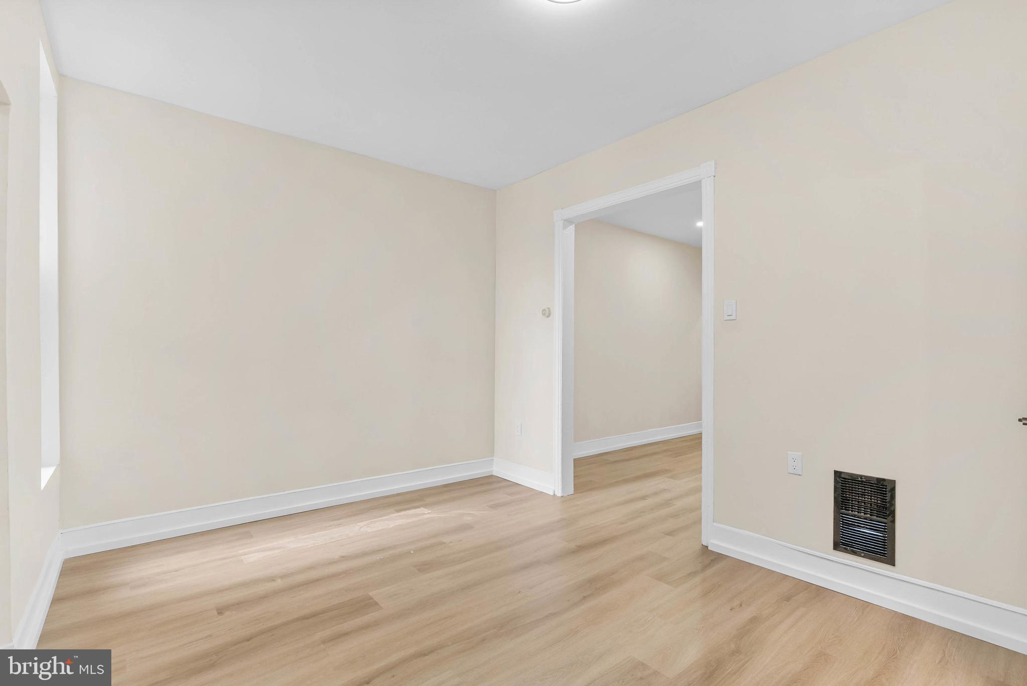 OXFORD CIRCLE - Residential Lease