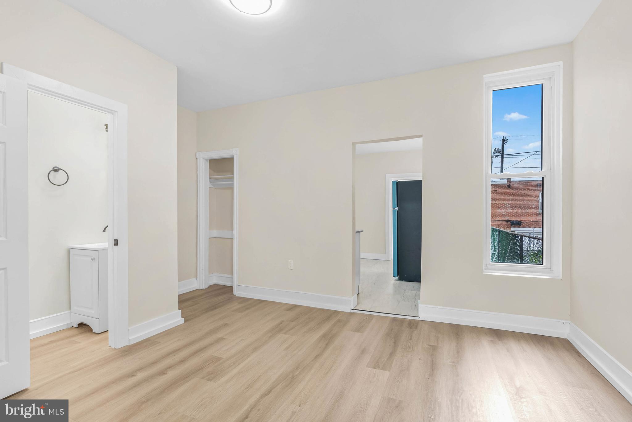 OXFORD CIRCLE - Residential Lease