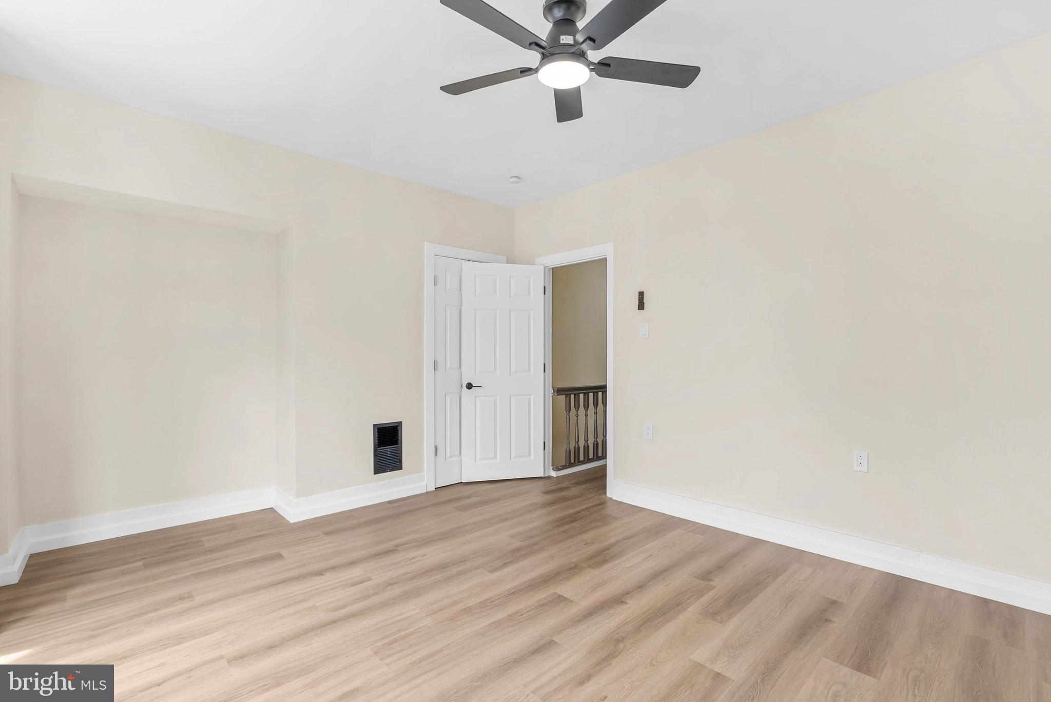 OXFORD CIRCLE - Residential Lease