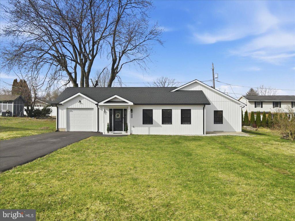 Photo of 1647 4th Street, BETHLEHEM, PA 18020 (MLS # PANH2009478)