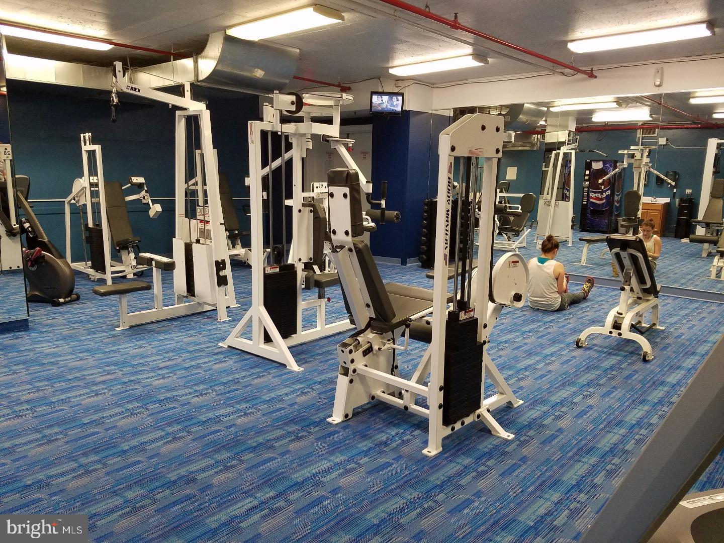 AVENUE OF THE ARTS - Residential Lease