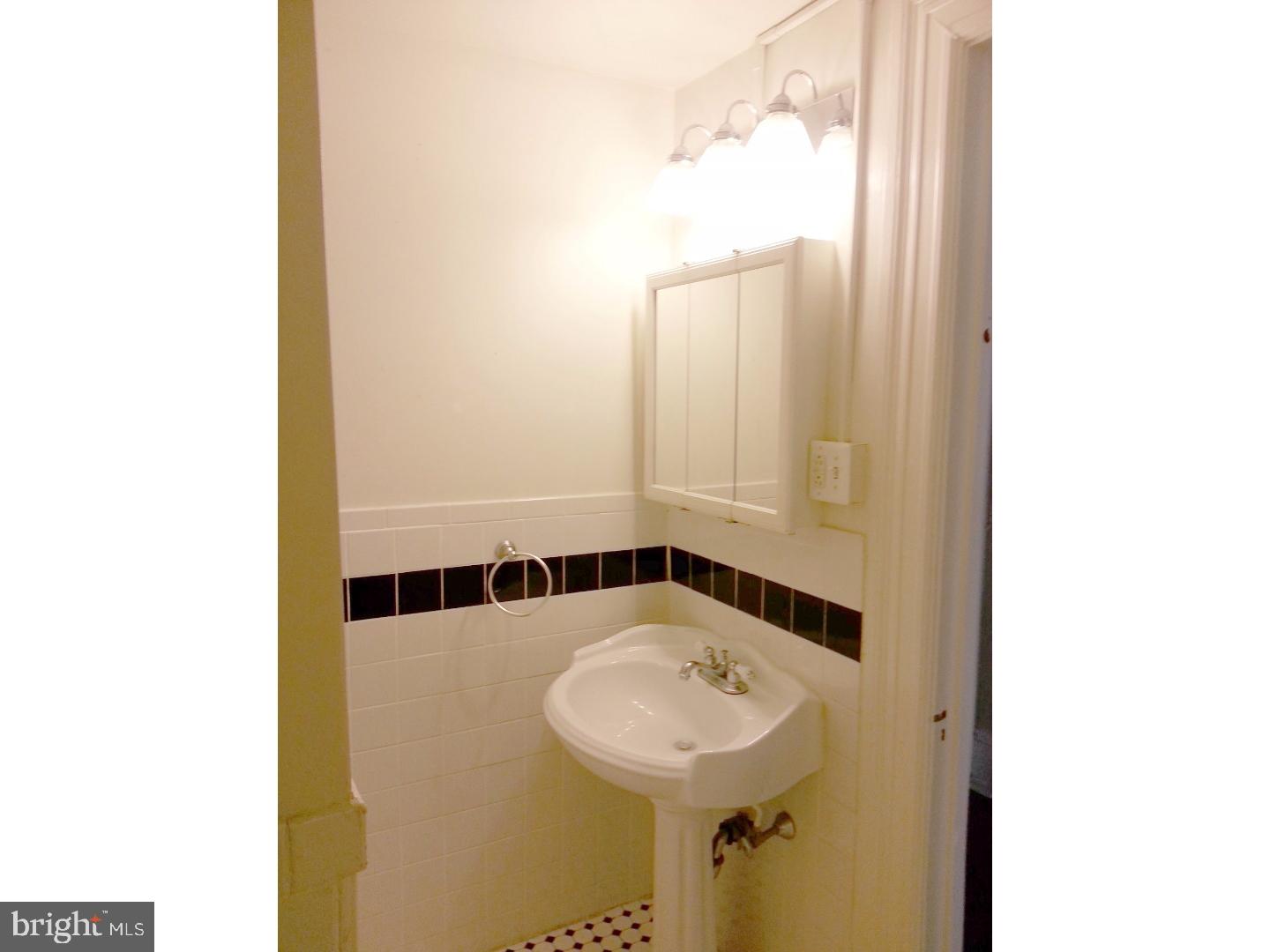 AVENUE OF THE ARTS - Residential Lease