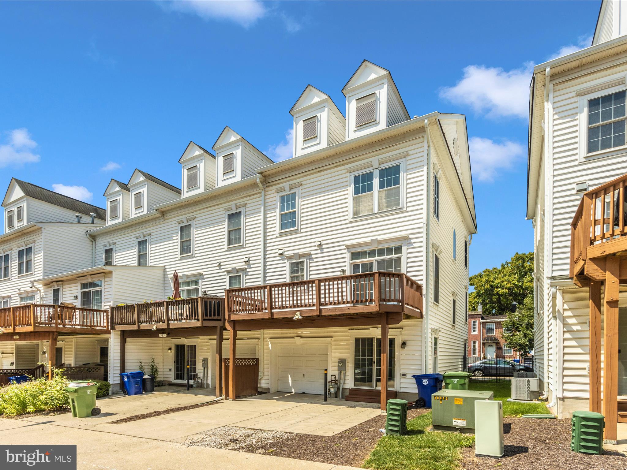 CAMDEN CROSSING - Residential