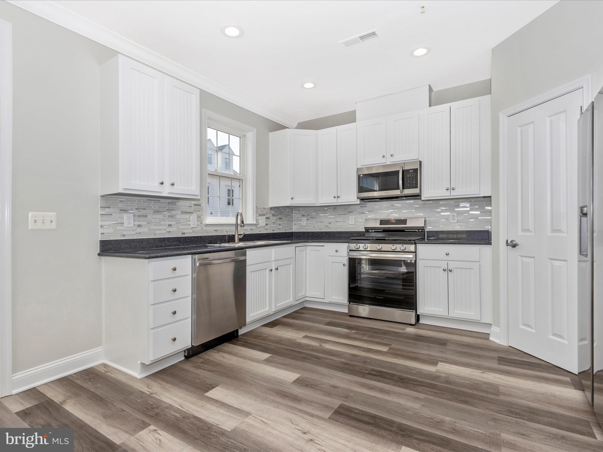 CAMDEN CROSSING - Residential