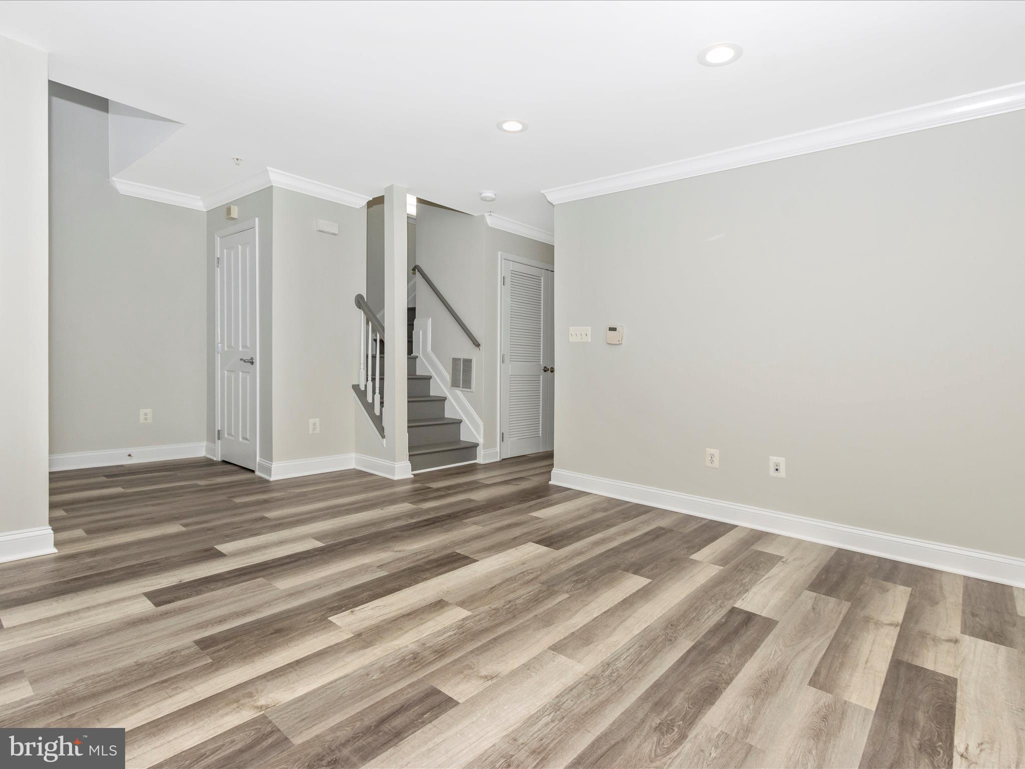 CAMDEN CROSSING - Residential