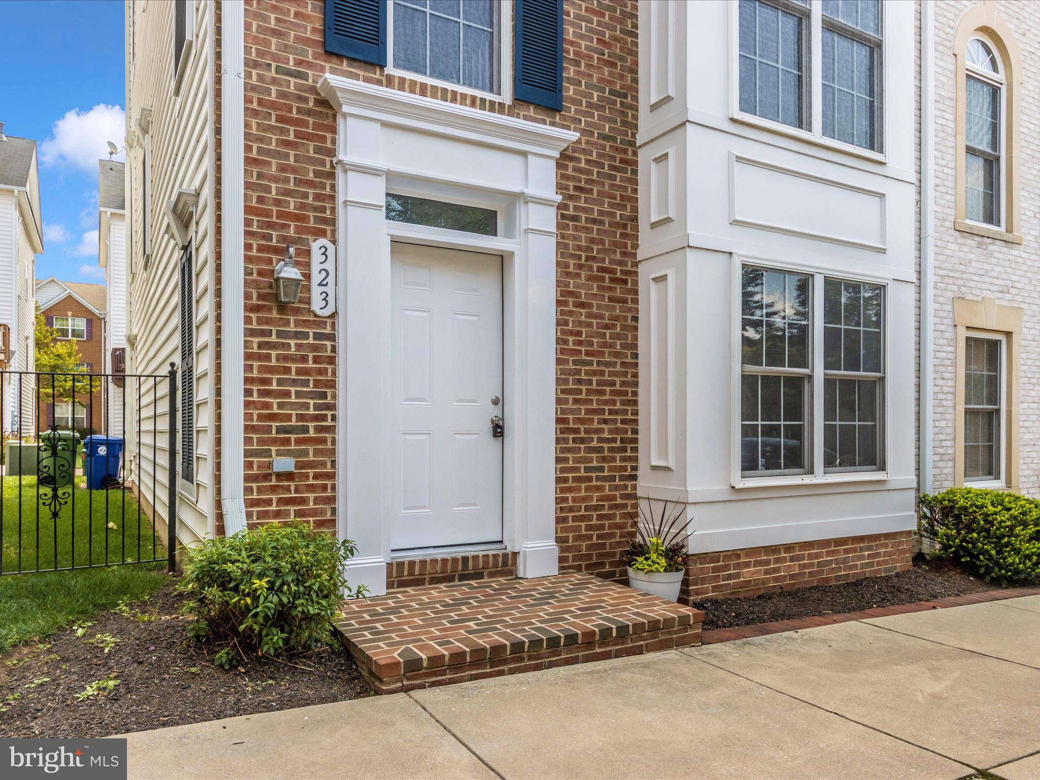 CAMDEN CROSSING - Residential