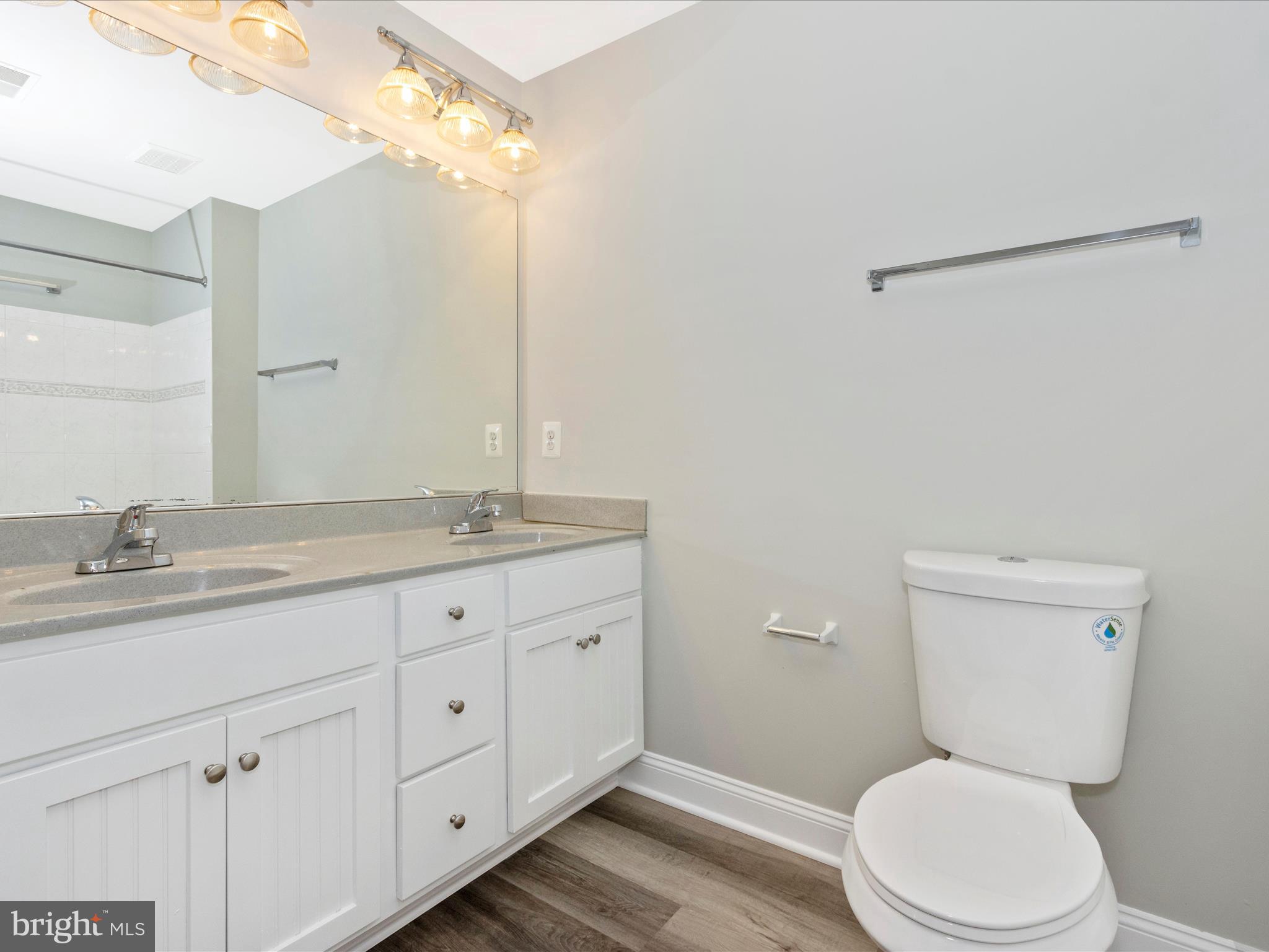 CAMDEN CROSSING - Residential