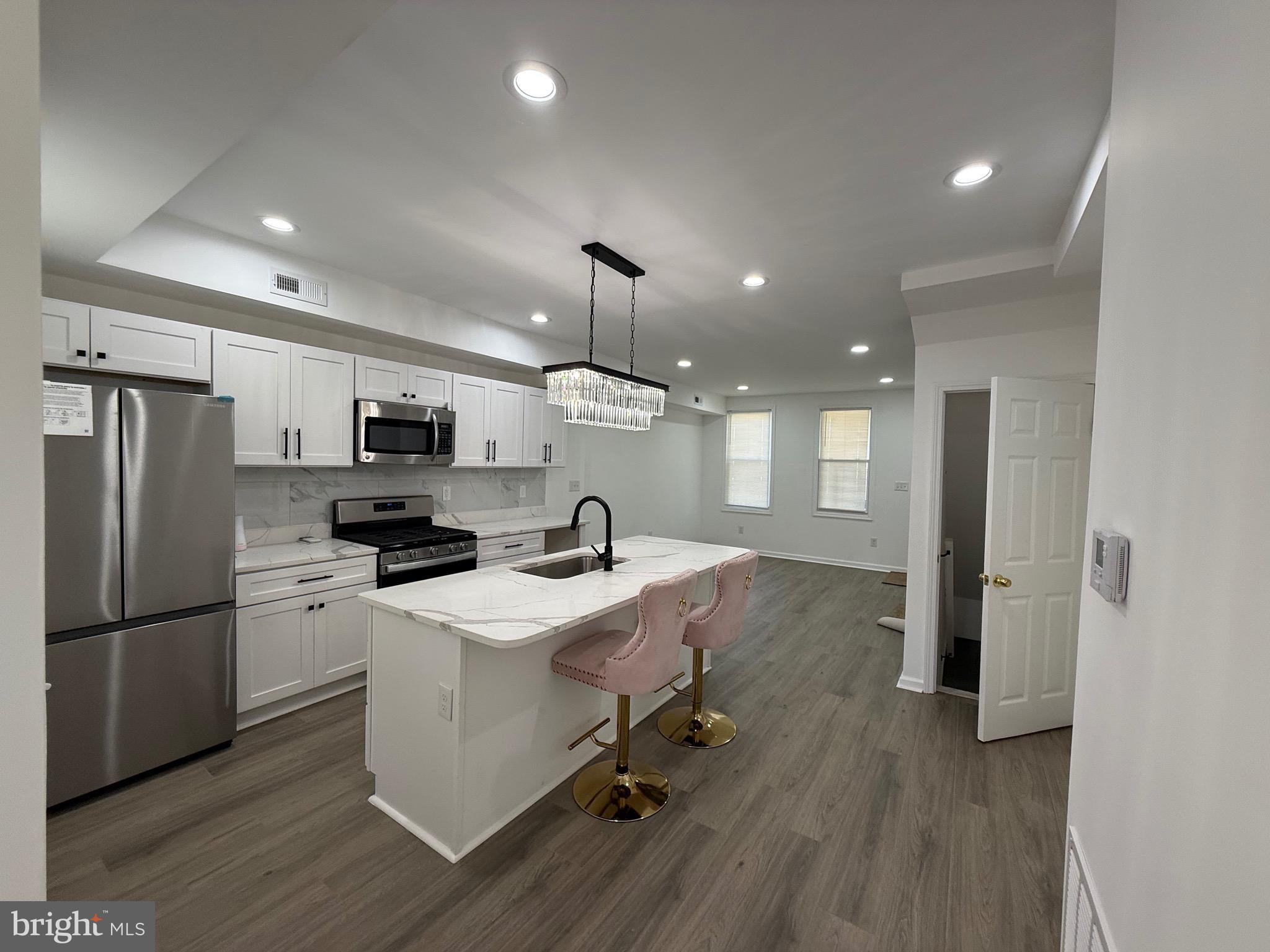 4803 CORDELIA AVENUE