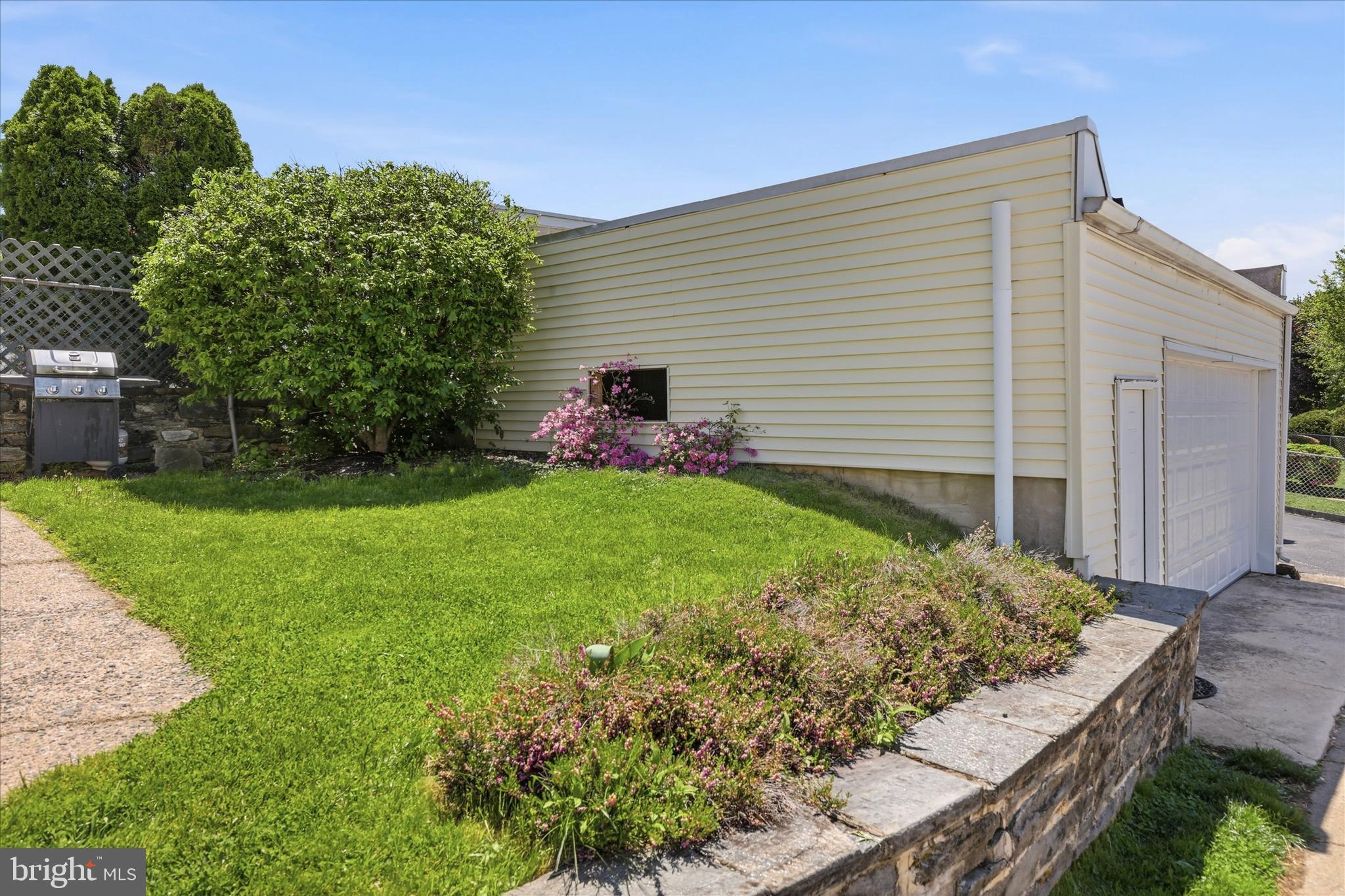 ARDMORE PARK - Residential