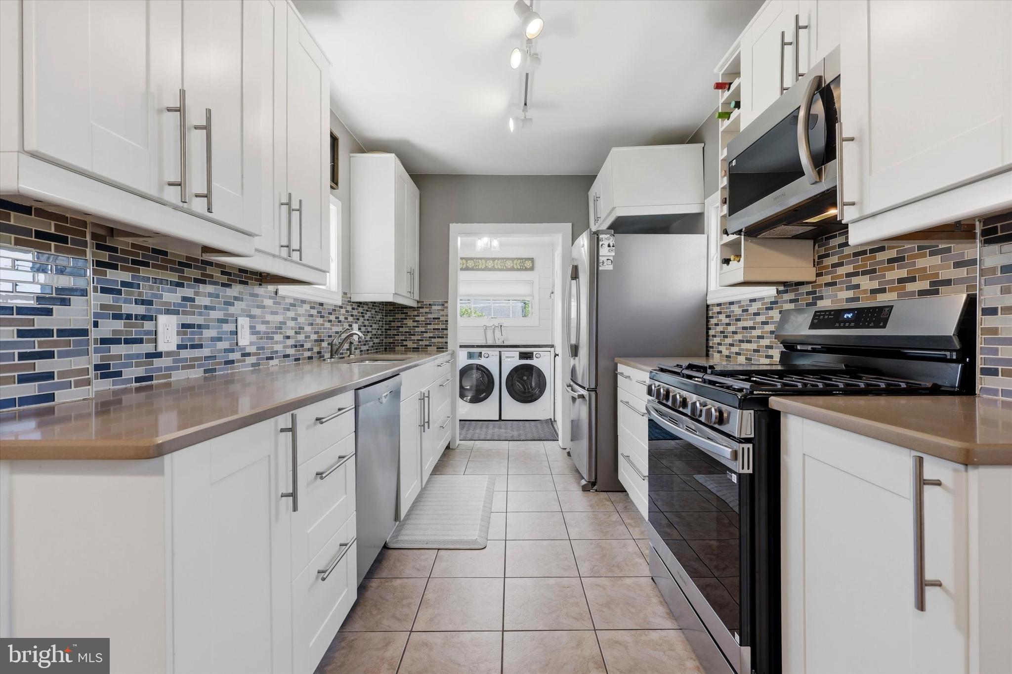 ARDMORE PARK - Residential