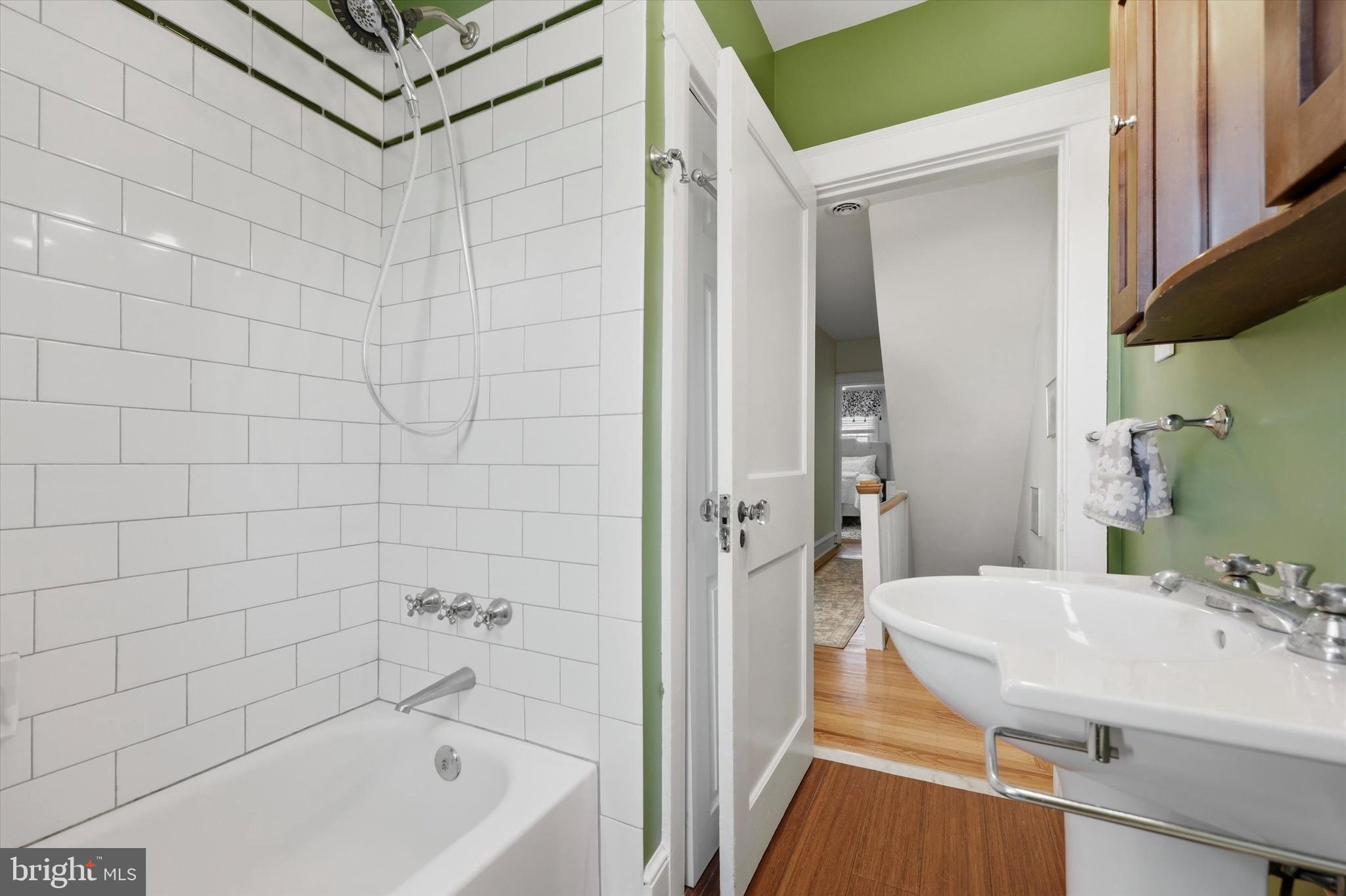 ARDMORE PARK - Residential