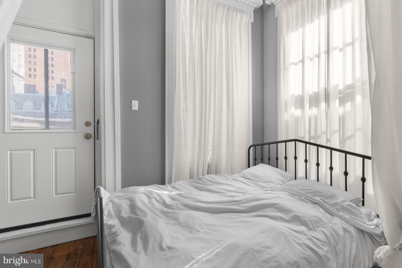 RITTENHOUSE SQUARE - Residential Lease