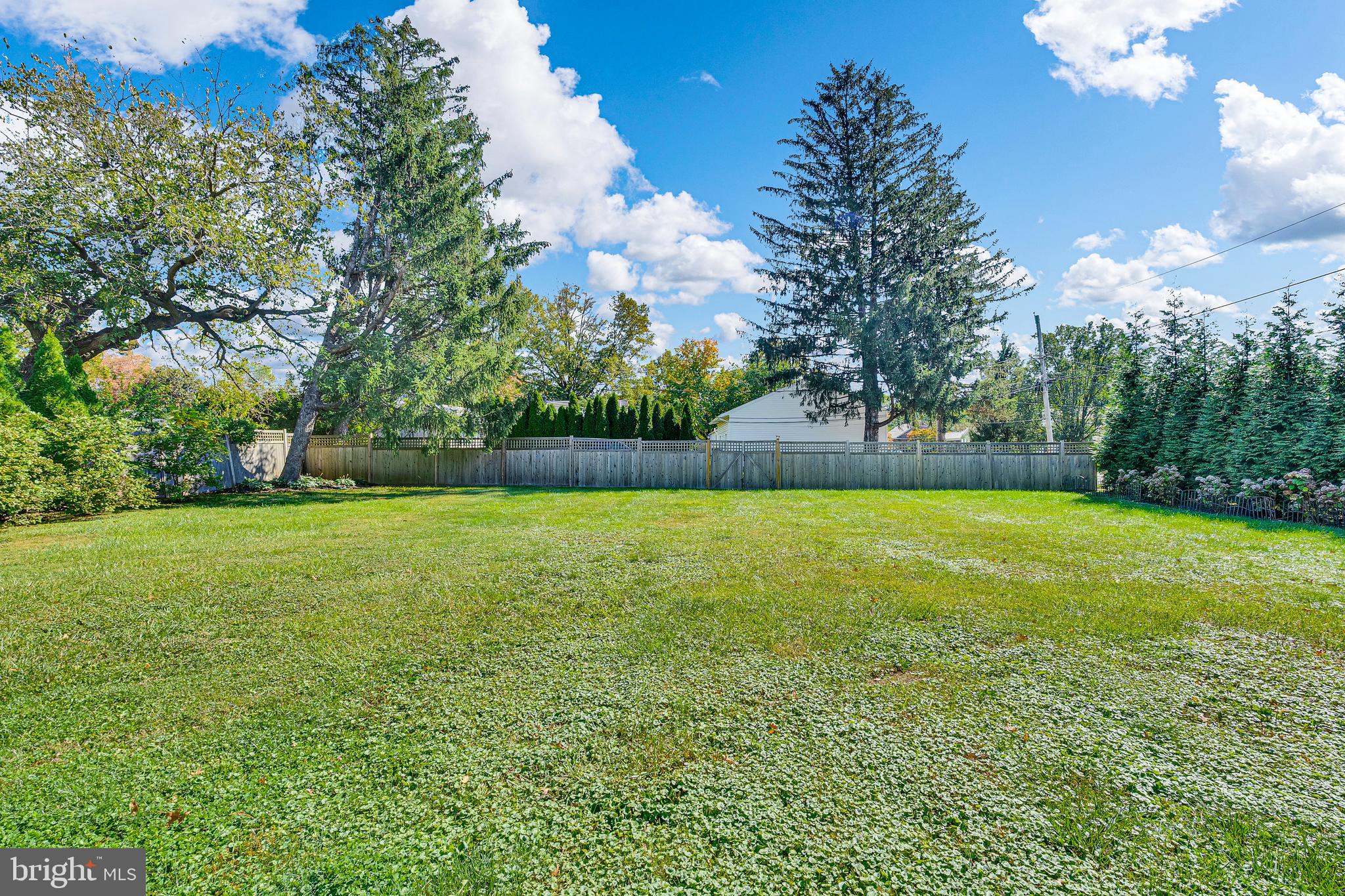 LANSDALE - Residential