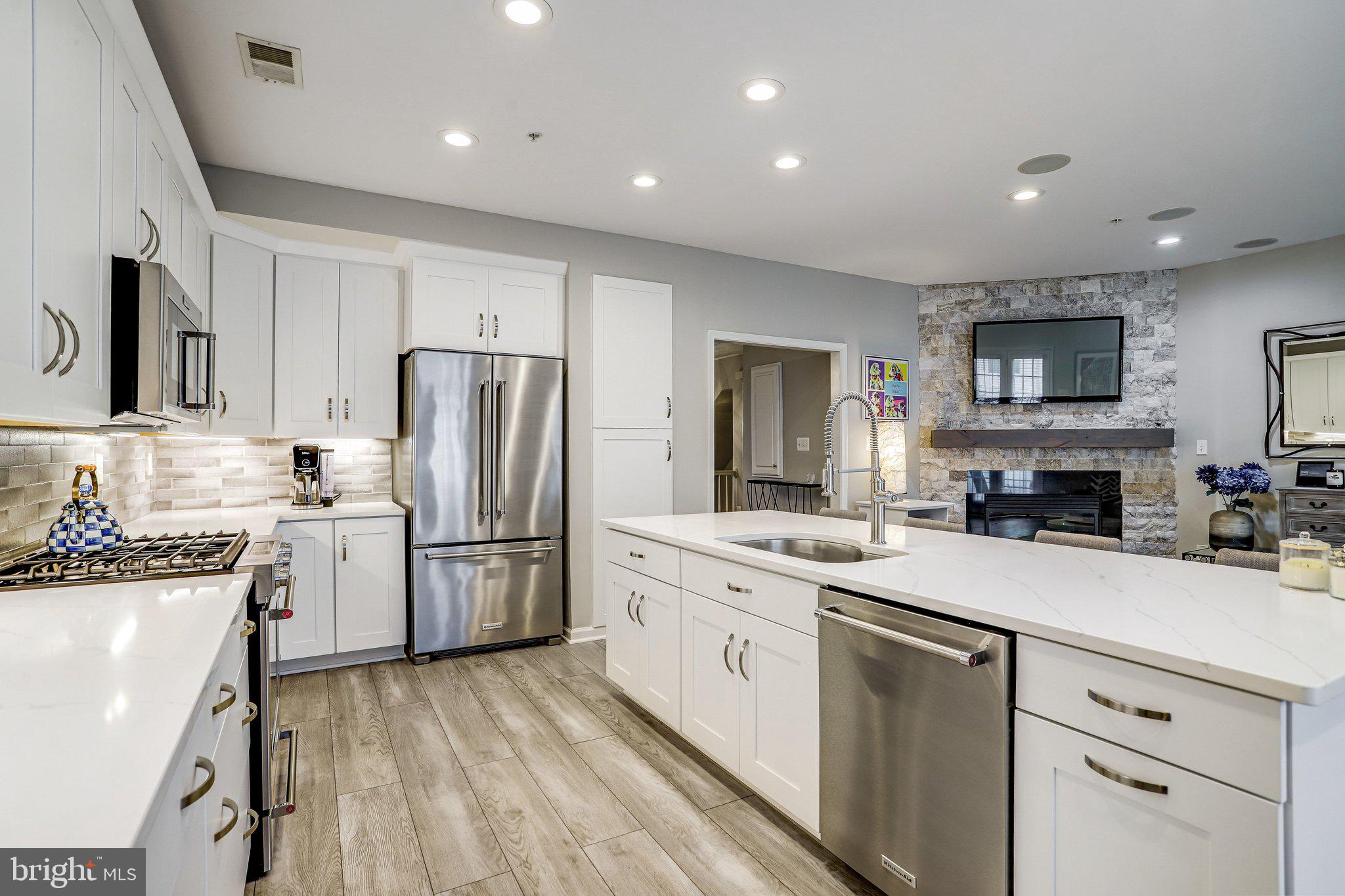 PARKLANDS AT WATKINS MILL - Residential