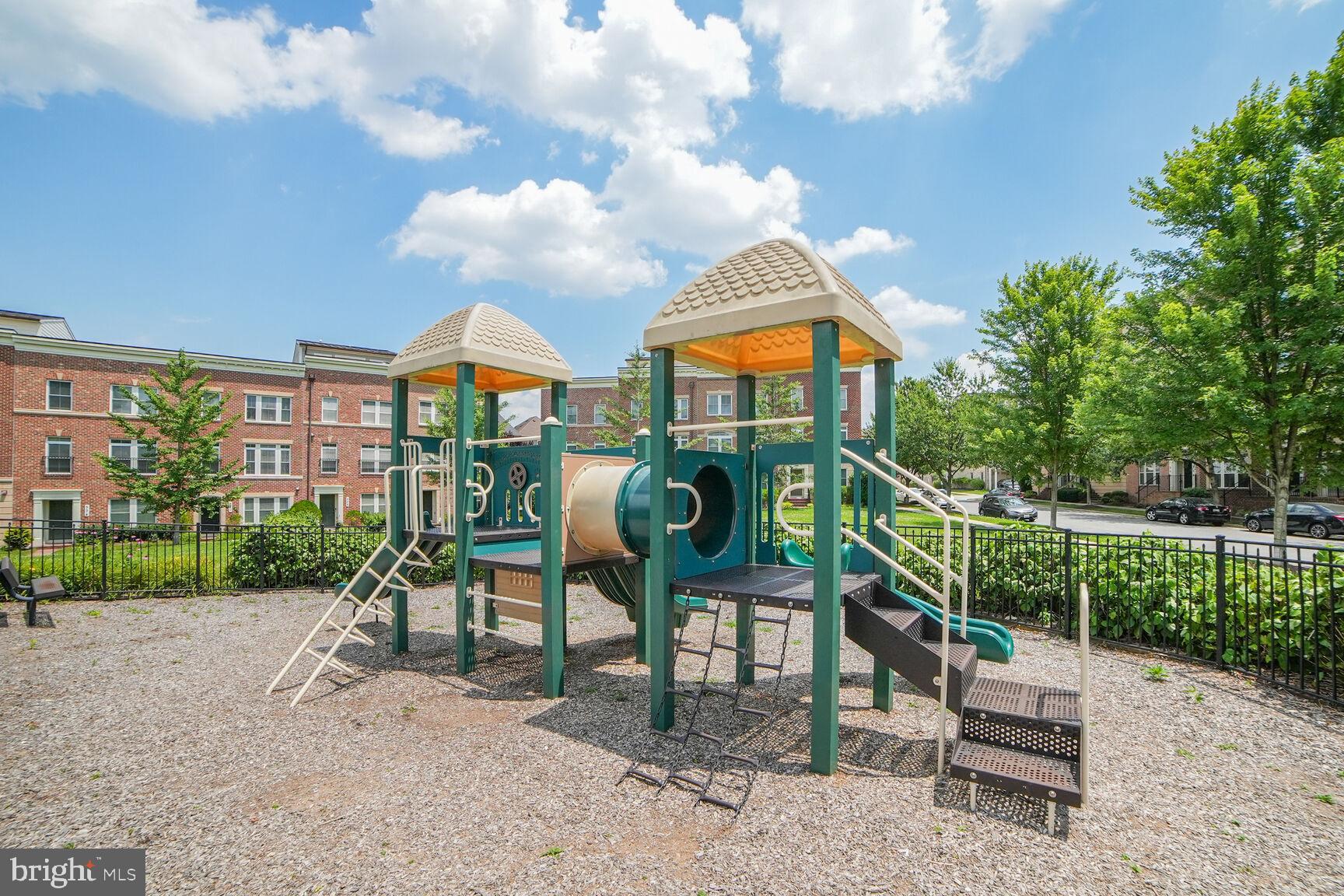 PARKLANDS AT WATKINS MILL - Residential